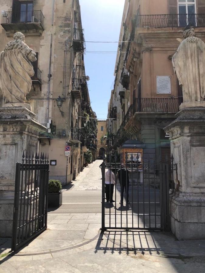 팔레르모 Casa Di Fronte La Cattedrale 아파트 외부 사진